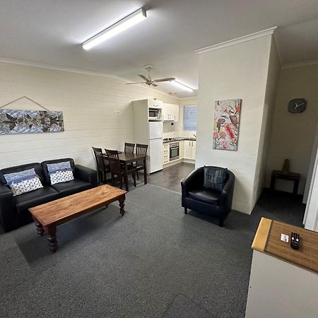 The Silver Bream Motel & Self Contained Units マラクータ エクステリア 写真